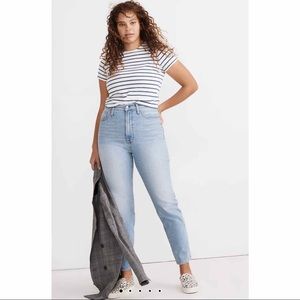 NWT Curvy Perfect Vntg Jean in Fiore Wash size 30